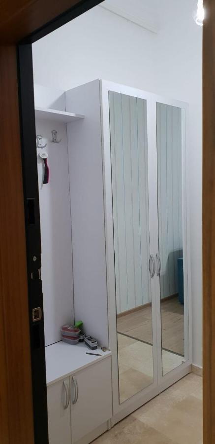 Apartament Laura Solid House Мамая Екстер'єр фото