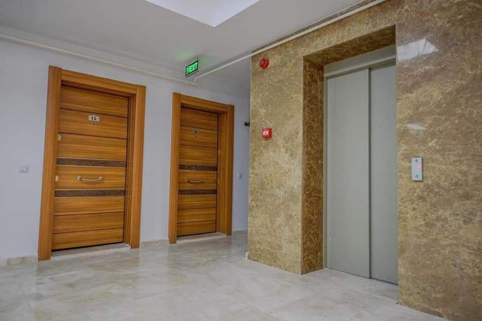 Apartament Laura Solid House Мамая Екстер'єр фото